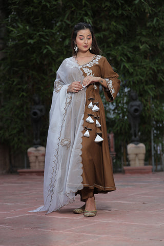 Myra Anarkali Resham suit set