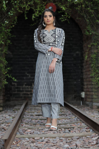 Tasha ikat kurta set