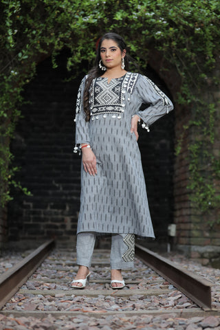 Tasha ikat kurta set