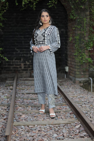 Tasha ikat kurta set