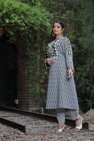 Tasha ikat kurta set