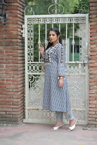 Tasha ikat kurta set