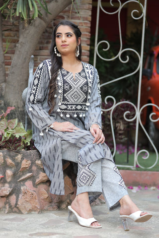 Tasha ikat kurta set