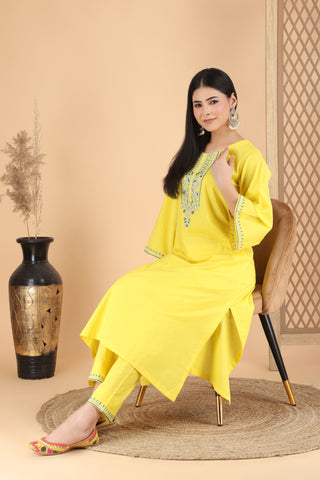 Meenal peela suit set