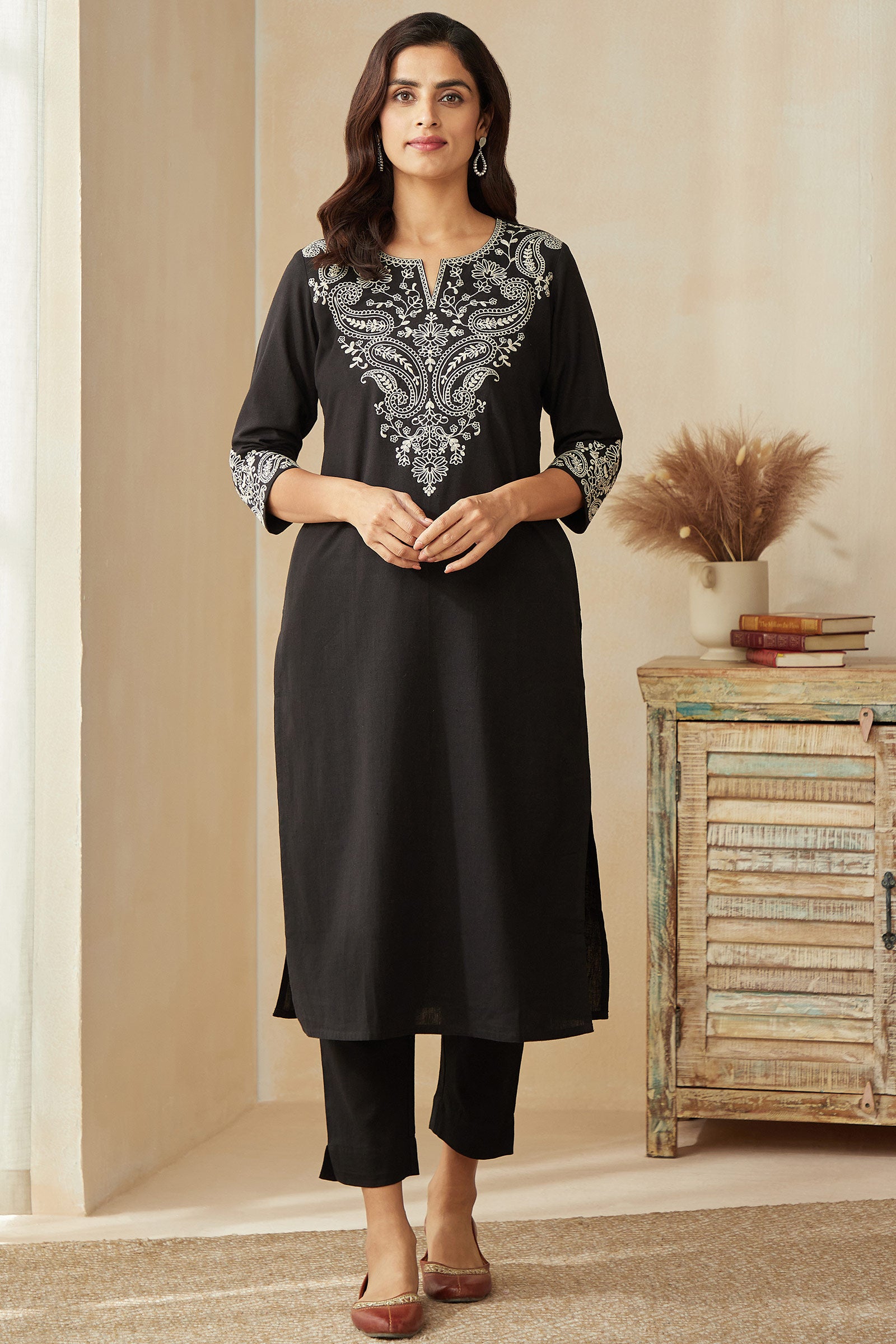 Mahira Suit