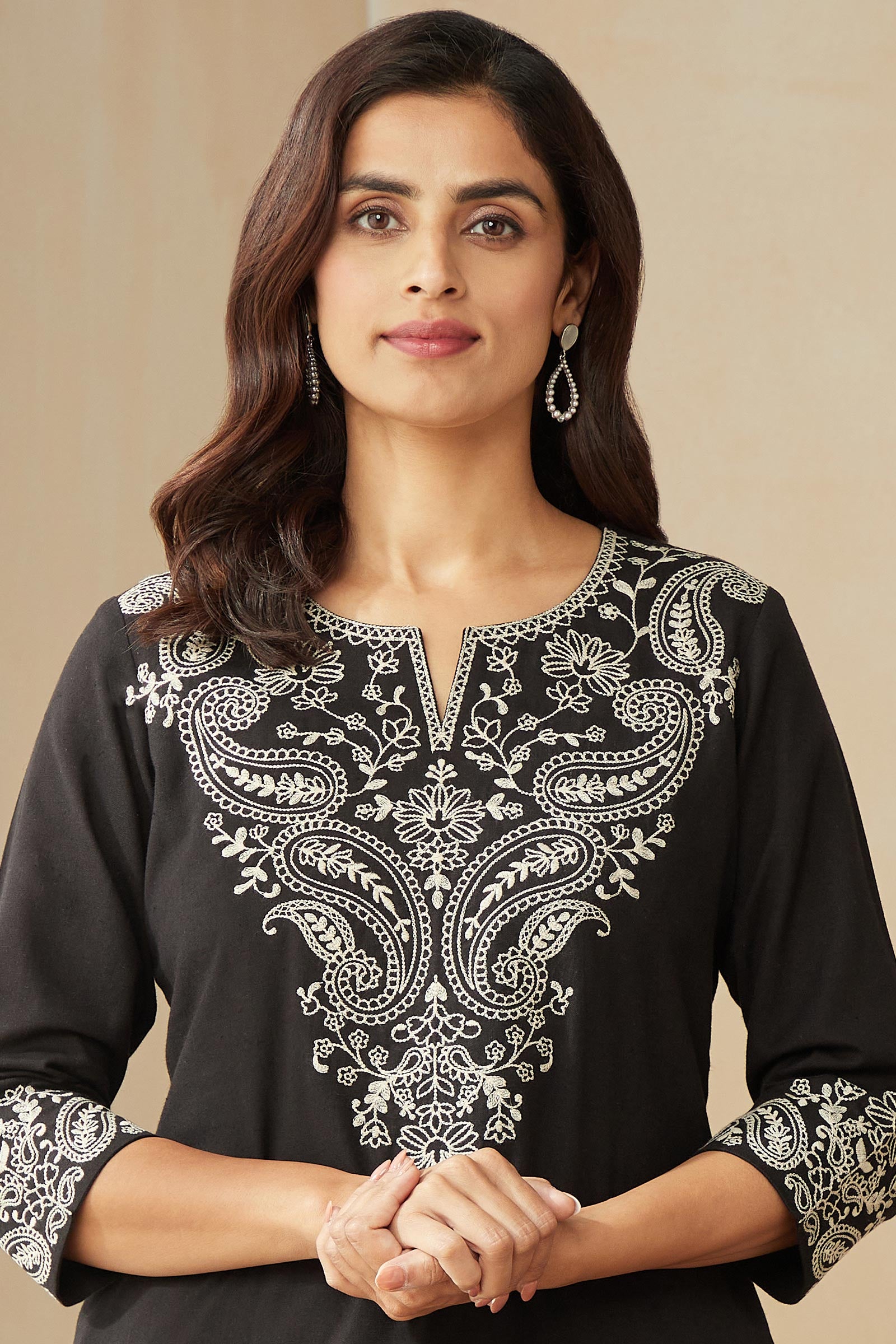 Mahira Suit