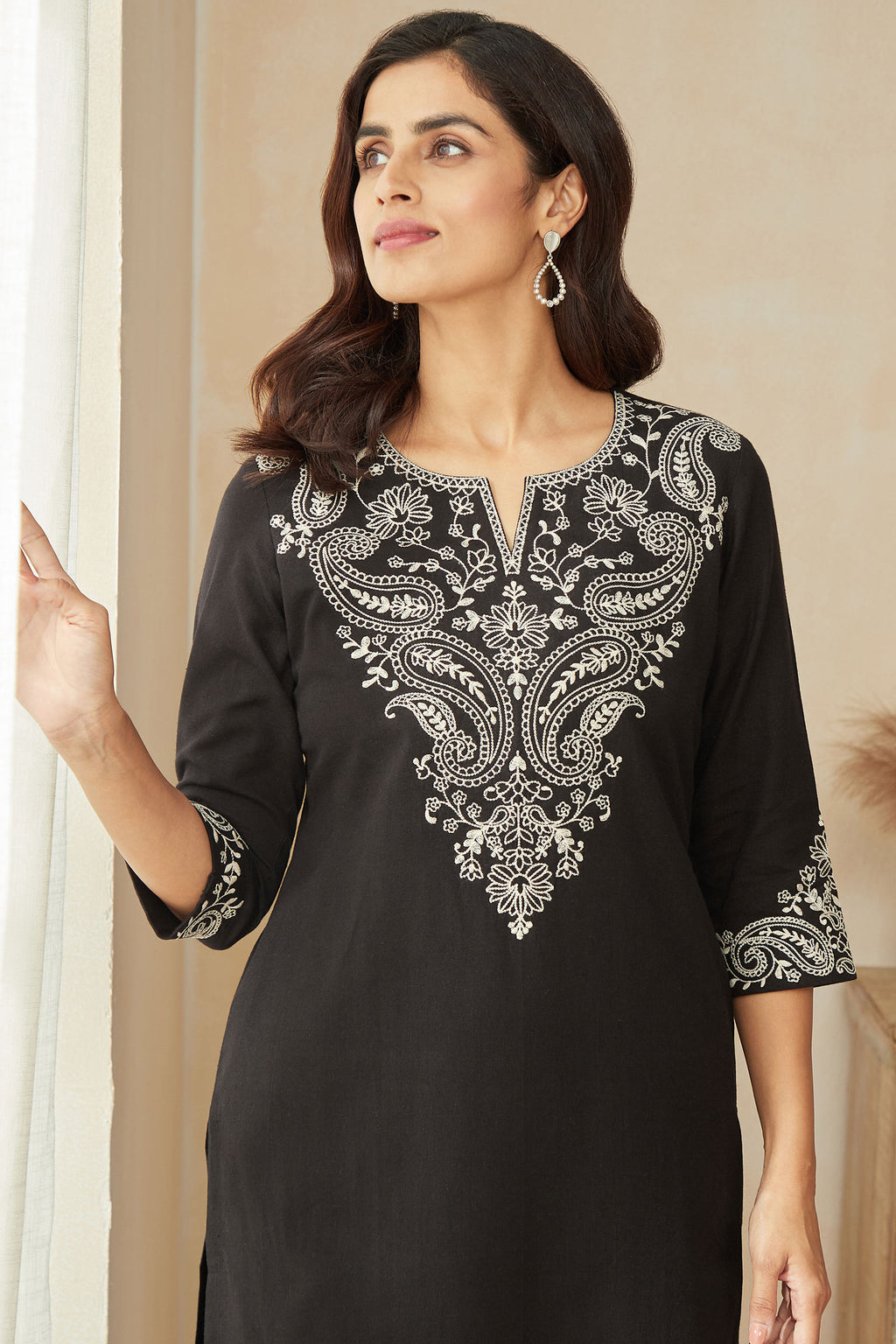 Mahira Suit