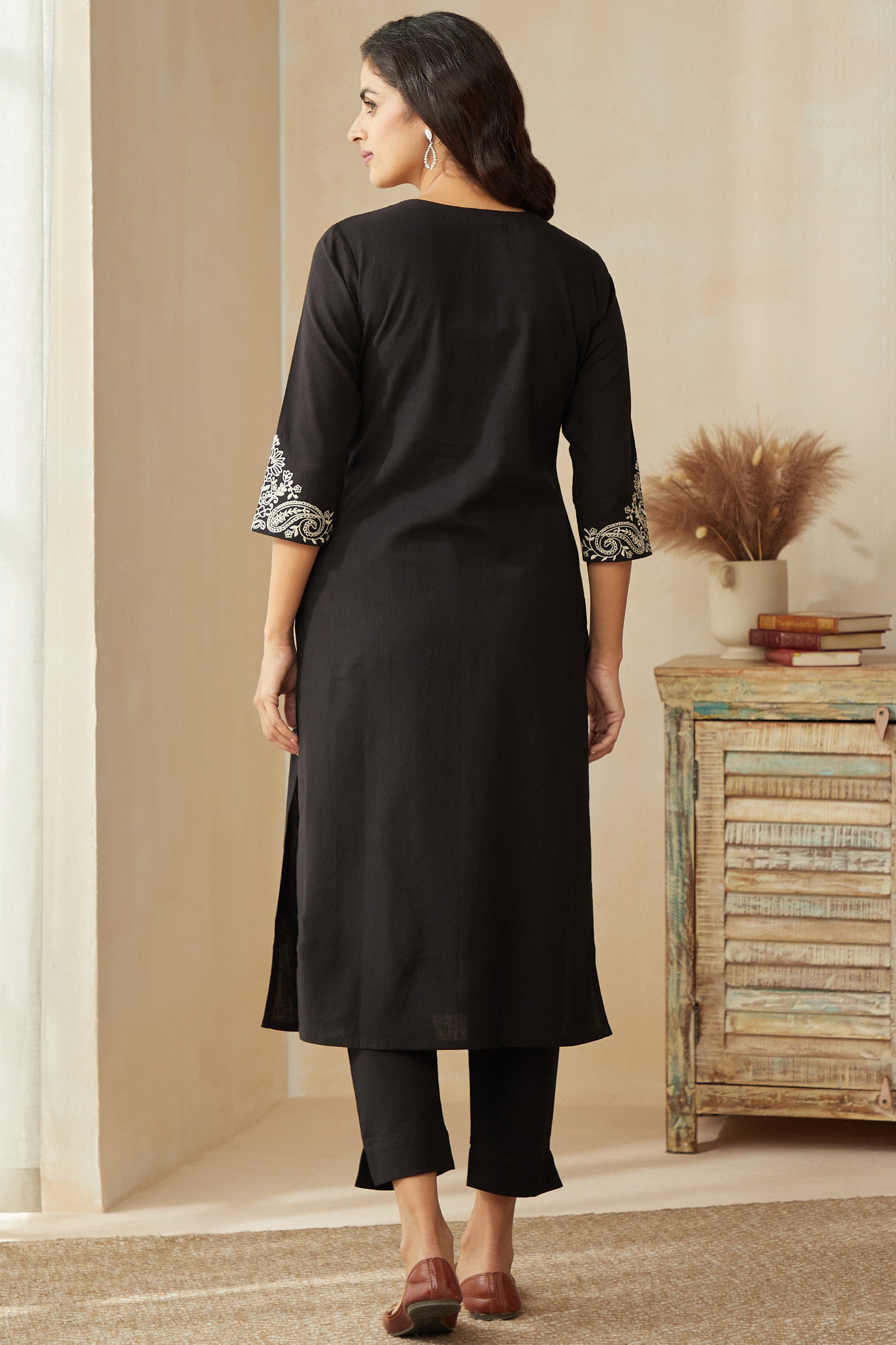 Mahira Suit