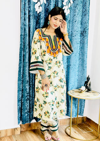 Noor Pakistani set